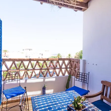 Apartment Isleta 5 *